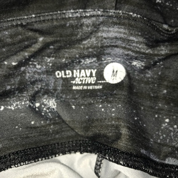 2 pair Old Navy Active workout capris size medium - Picture 4 of 4